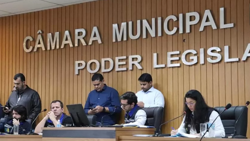Por ferir competência do Executivo, Justiça suspende emenda da Câmara de Itaguaí sobre fixação de data limite para pagamento de salários