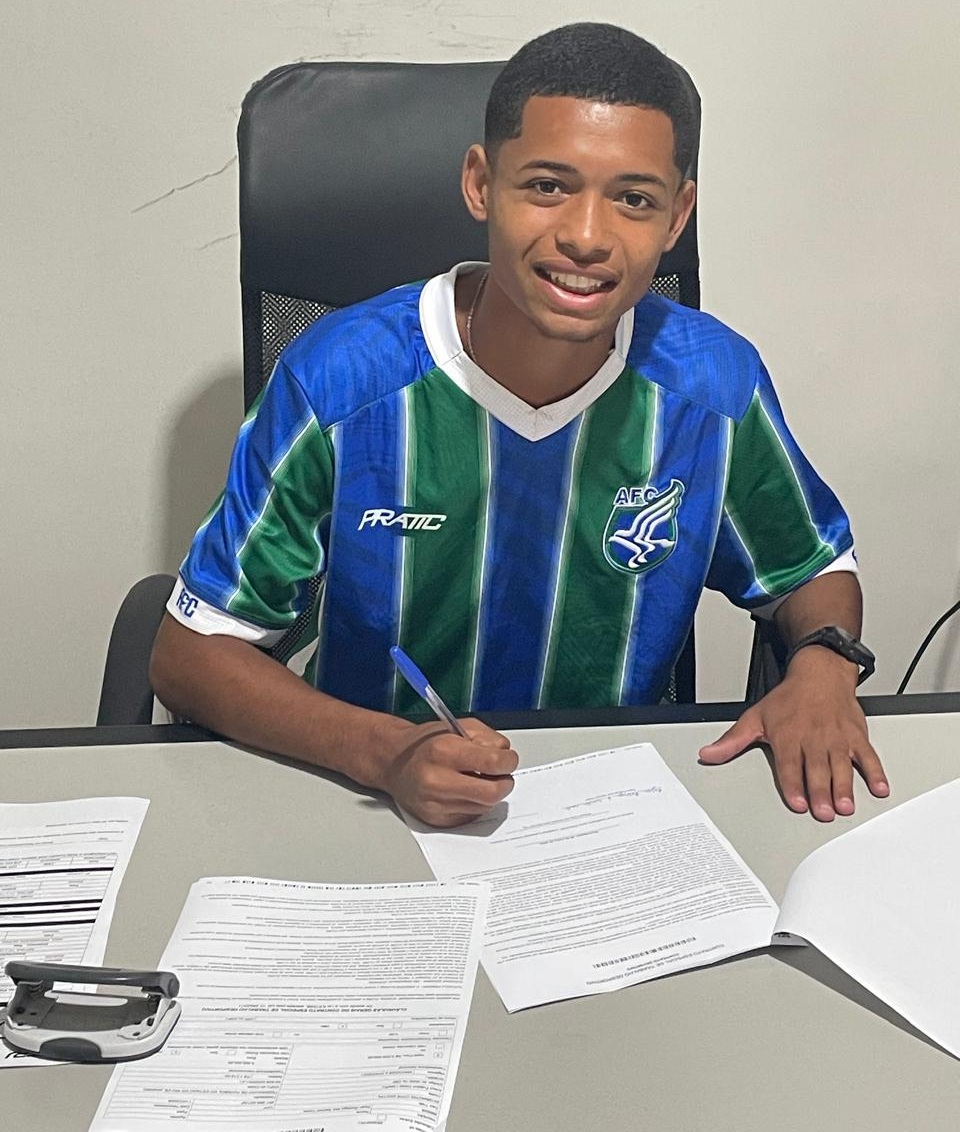 Japeri revela mais um talento para o futebol