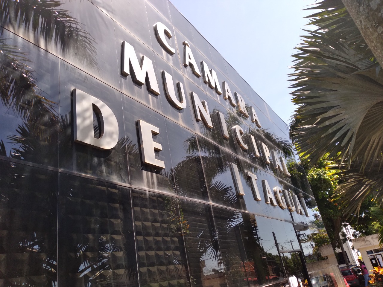 Itaguaí: Câmara já estaria preparada para empossar interino, mas grupo de Rubão aposta que ele, pelo menos, poderá ganhar mais tempo