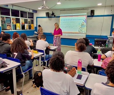 Projeto de redação leva colégio na Baixada Fluminense ao melhor desempenho no Enem entre unidades da rede estadual