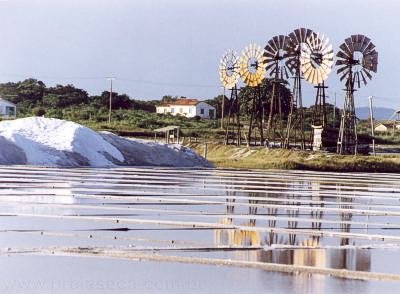 MPF ajuíza ação para recuperar salina e garantir reparação por danos ambientais na Lagoa de Araruama