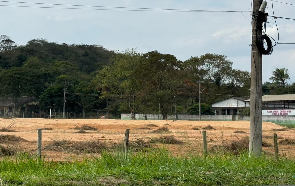 Seropédica: obras do hospital de Seropédica já custaram R$ 3,6 milhões, mas só a terraplanagem foi feita até agora, reclamam por lá