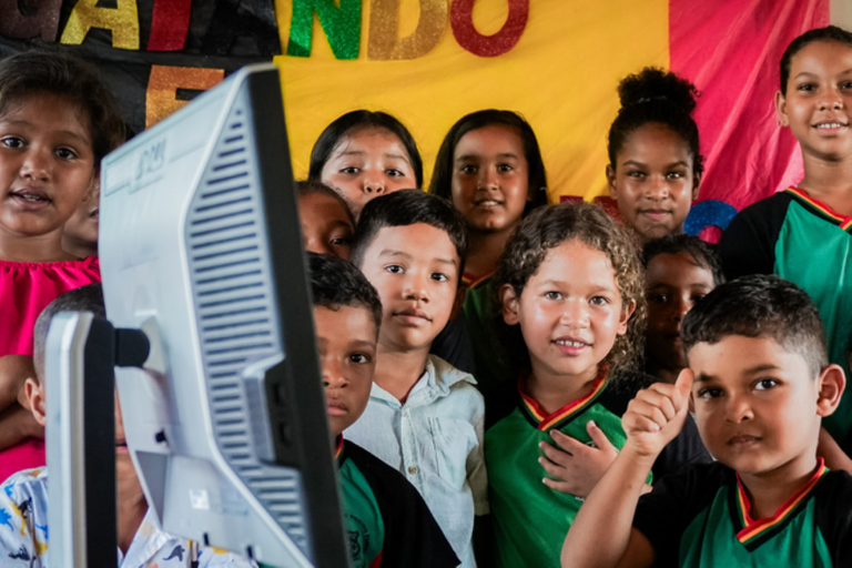 Escolas Conectadas já garante internet de qualidade a 60% das unidades públicas de ensino básico