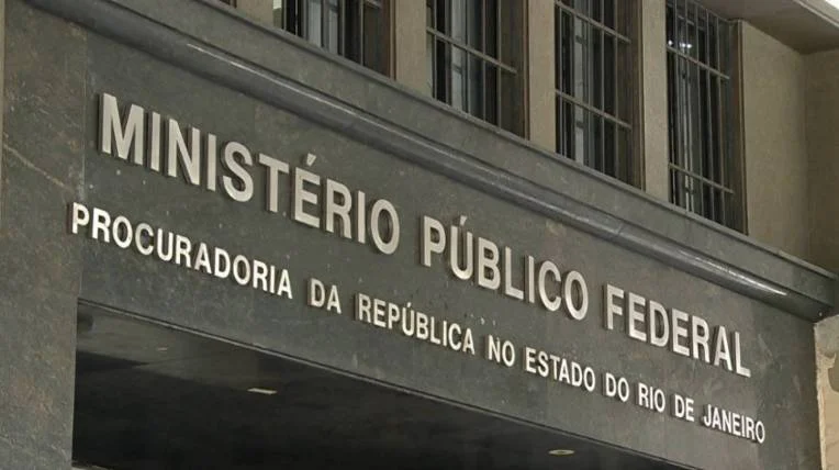 Justiça condena homem a 14 anos por terrorismo e xenofobia em ataque ao Consulado da China no Rio em 2021