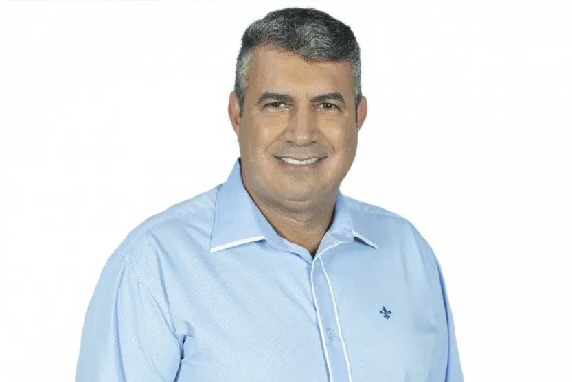 Prefeito de São José de Ubá é condenado por superfaturamento em locação de máquinas de empresa contratada novamente este ano