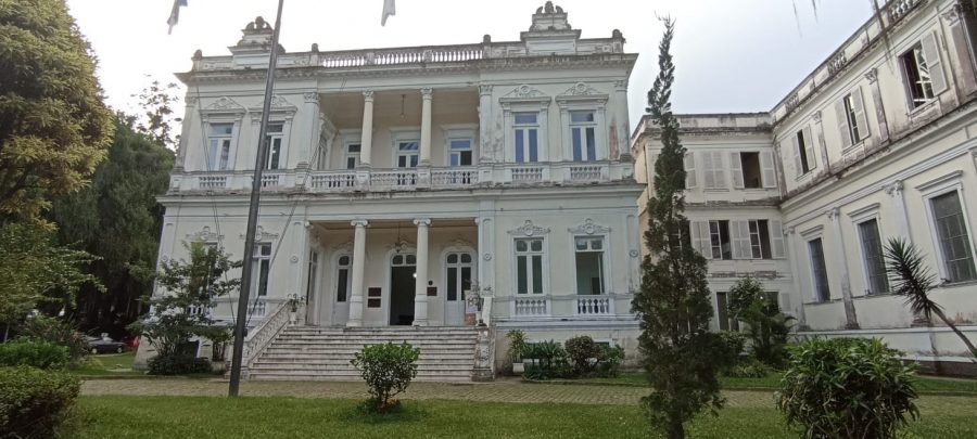 Ministério Público obtém liminar para que Prefeitura de Petrópolis forneça material escolar a alunos da rede municipal