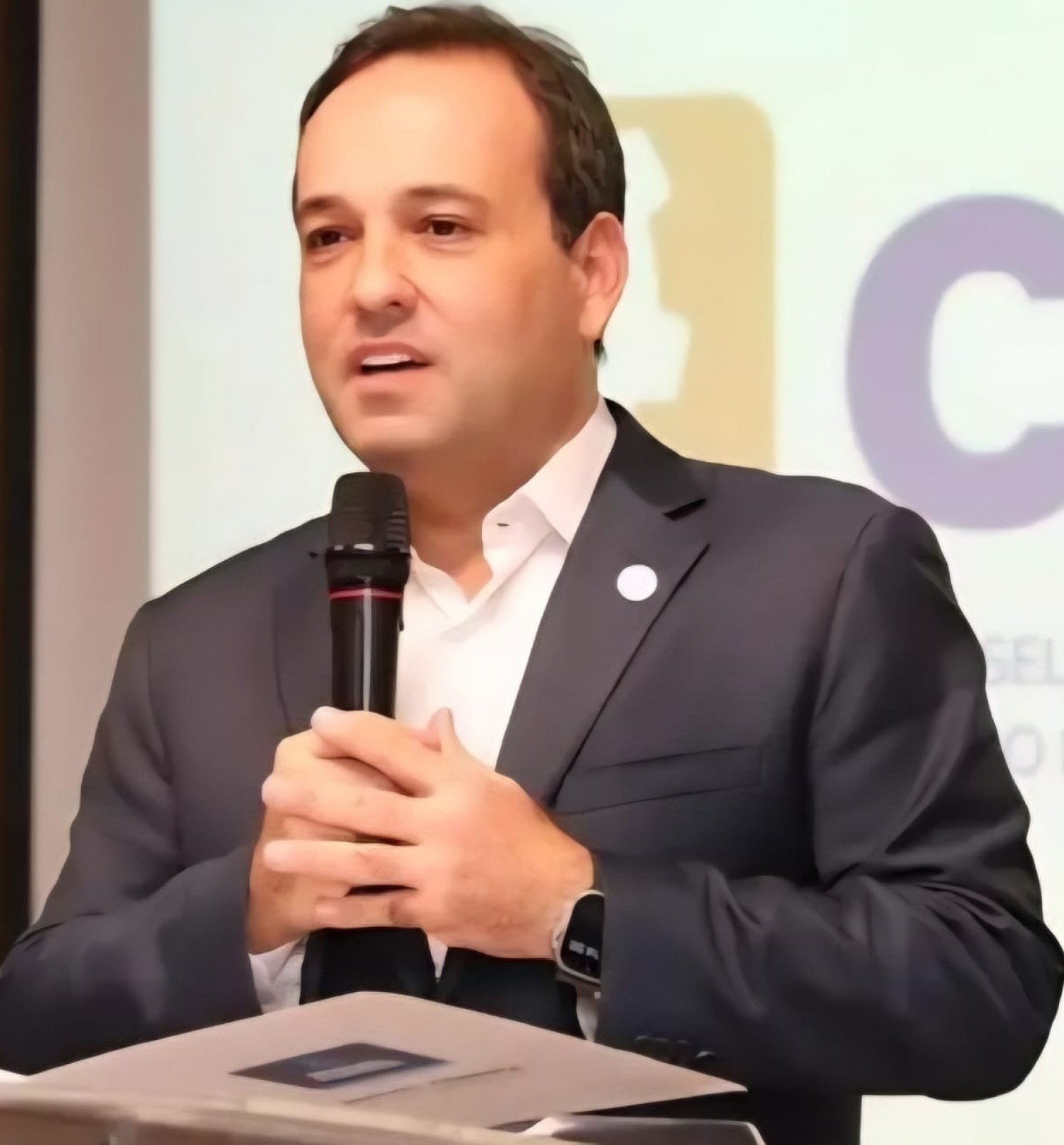 Miguel Pereira: Justiça bloqueia mais de R$ 8 milhões nas contas de André Português em ação de improbidade administrativa