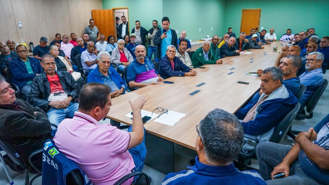 Taxistas de Meriti já podem usar picapes