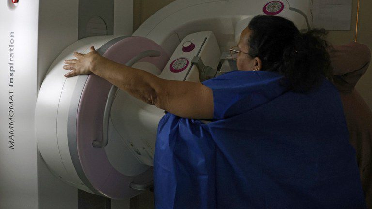 Justiça condena médico a remover conteúdo falso sobre câncer de mama