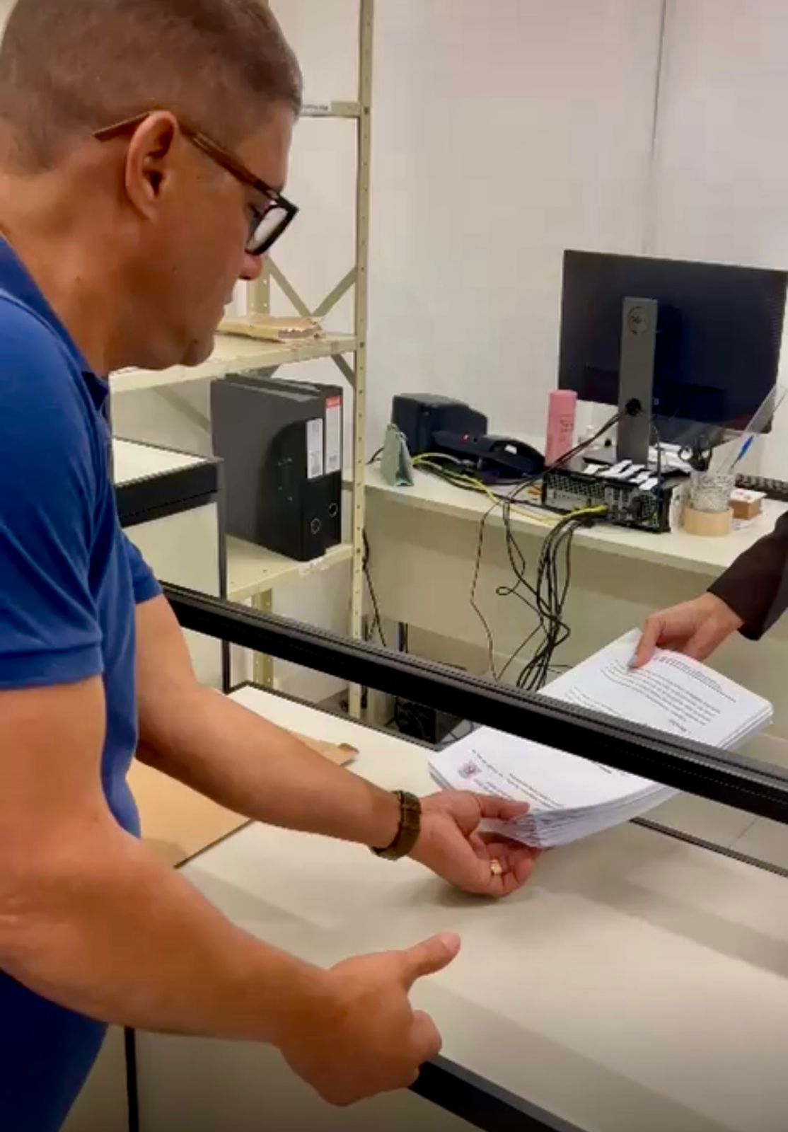 Rio das Ostras: vereador denuncia Rio+Saneamento ao Ministério Público por aumento abusivo e maus serviços à população