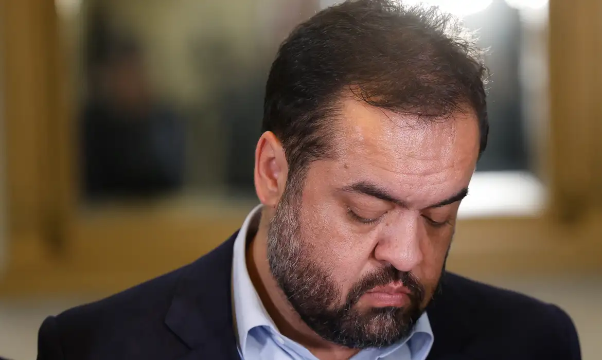 Catapultado pela operação que tirou de circulação os bagrinhos do CV, Cláudio Castro teria voltado a pensar em concorrer ao Senado