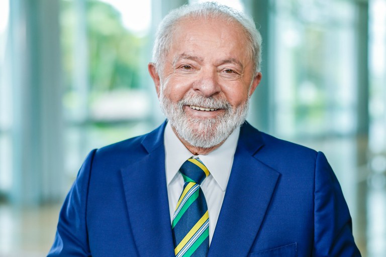 Lula celebra retirada de tarifas pelos EUA e diz que sinaliza respeito