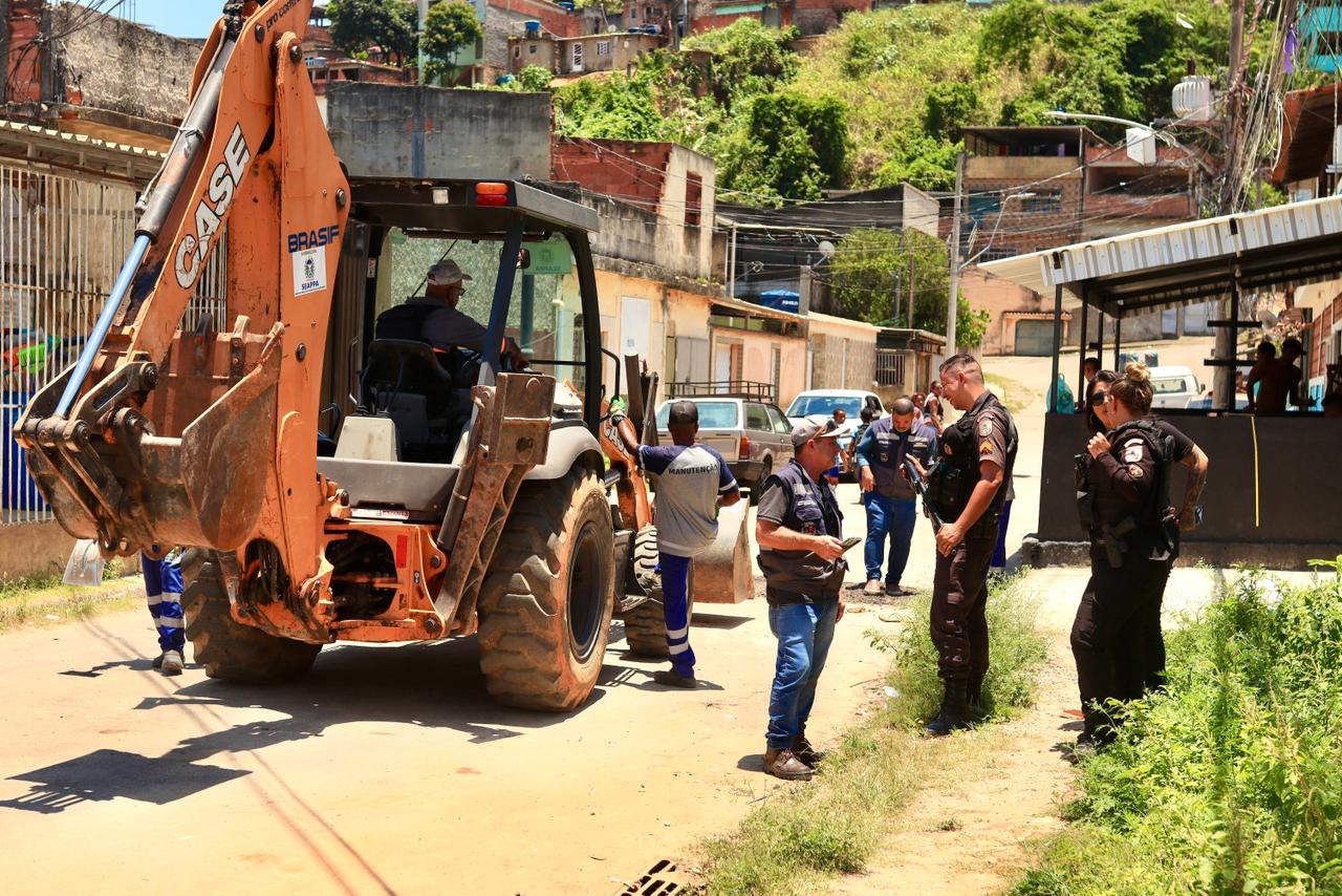 Primeira operação retira 32 barricadas em São João de Meriti