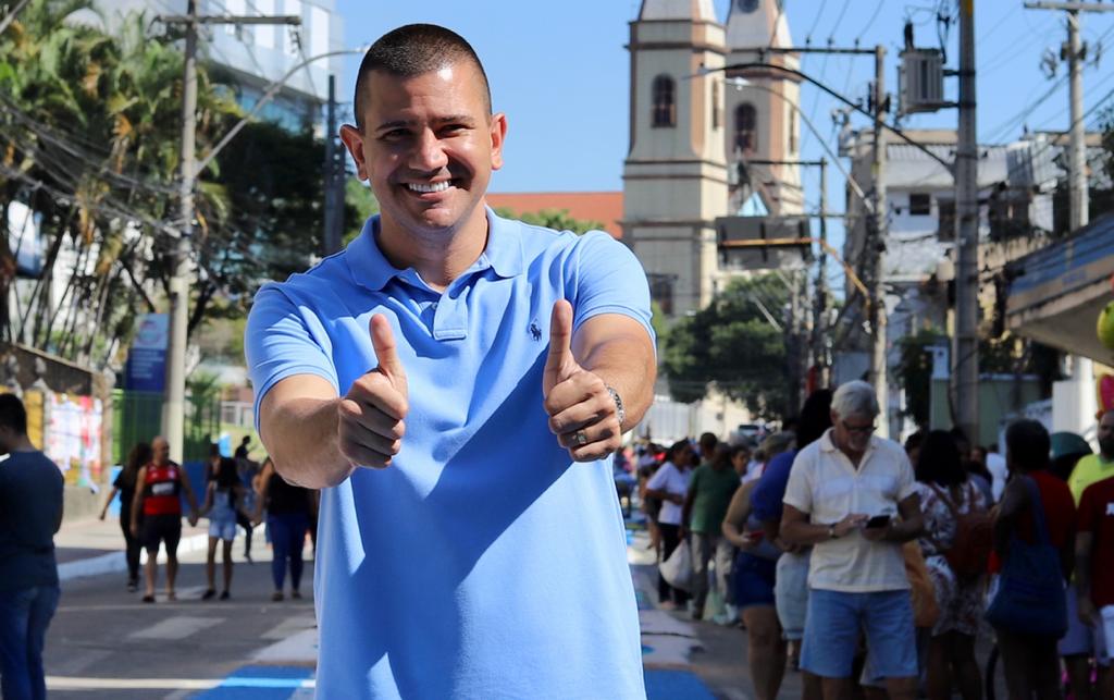 Douglas Ruas, o queridinho da vez