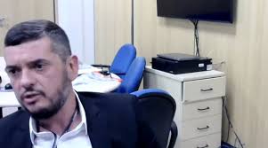 O valente Bacellar, que gosta “de brigar com uma peixeira na mão”, deu mole para a PF indo para “reunião” com celular e dinheiro no carro