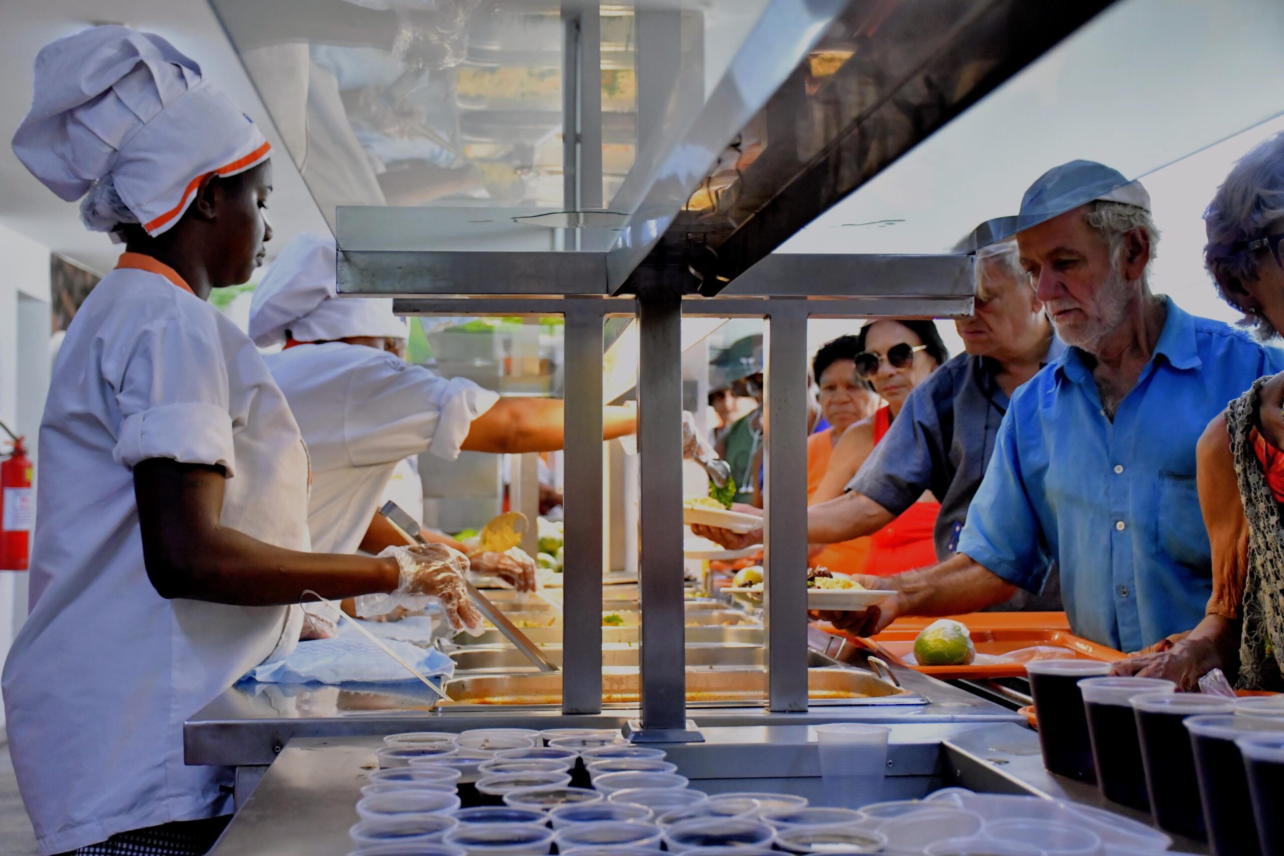 Belford Roxo: Restaurante Popular vai oferecer ceia natalina com cardápio especial no valor simbólico de R$ 1