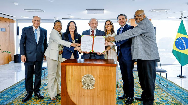 Força simbólica muito profunda”, diz Lula, sobre decreto que reconhece a cultura gospel como manifestação cultural