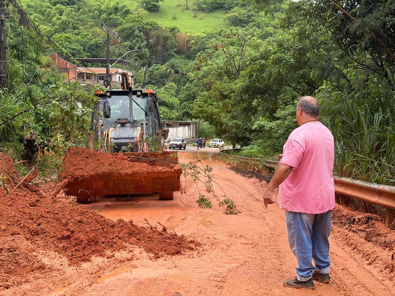 Chuvas causam estragos em Japeri: Prefeitura mobiliza gabinete de crise e cria uma força-tarefa emergencial