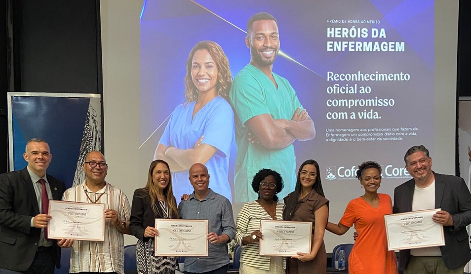 Japeri: Profissionais da rede municipal de saúde são homenageados com Prêmio Heróis da Enfermagem