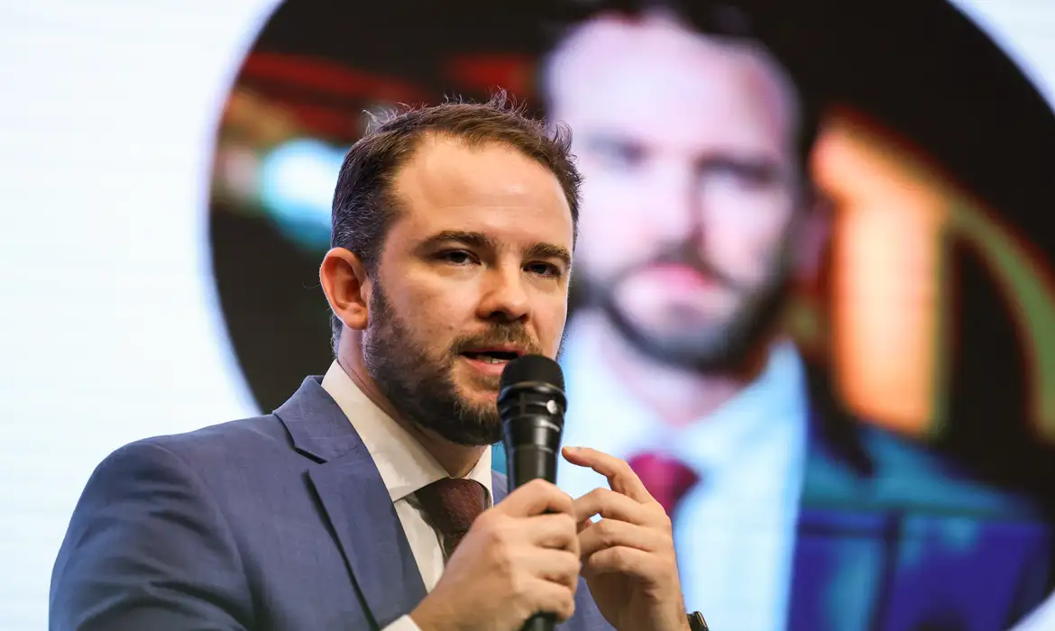 Novo ministro da Fazenda diz ter medidas alternativas se ICMS do diesel não avançar