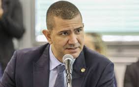 TJ anula eleição de Douglas Ruas