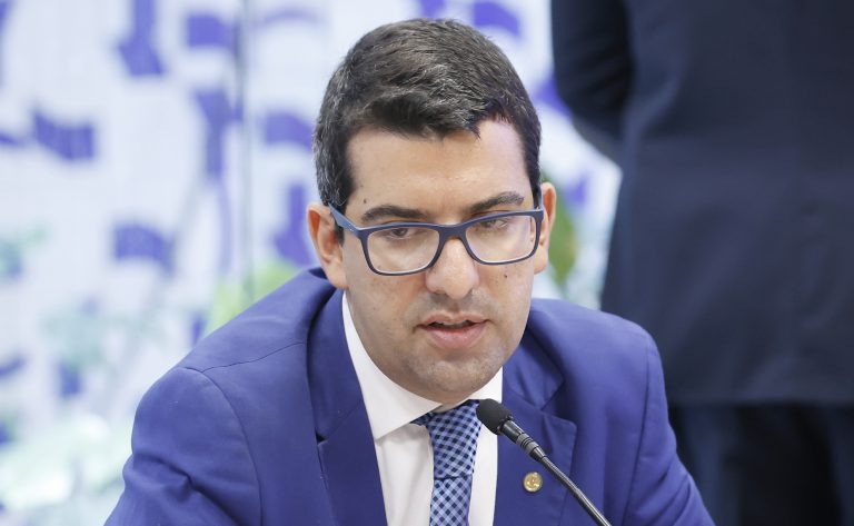 PF mira deputado do RJ e fraudes em contratos de R$ 200 milhões