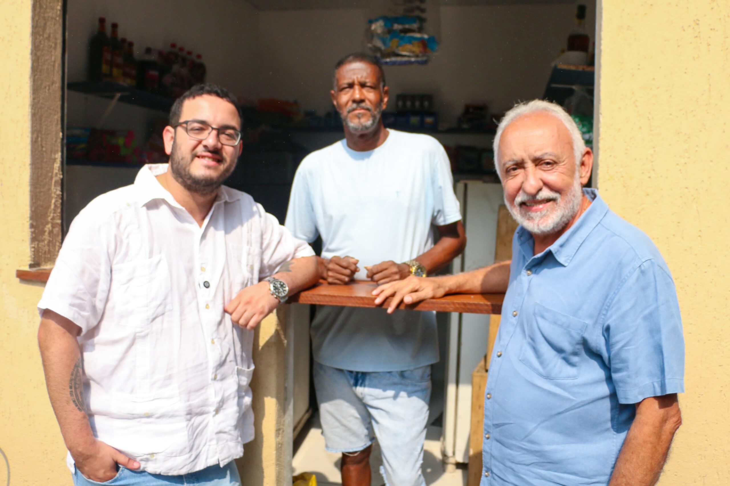 Samba e serviços para a população marcam entrega da Praça Zé do Caroço, no Morro dos Macacos