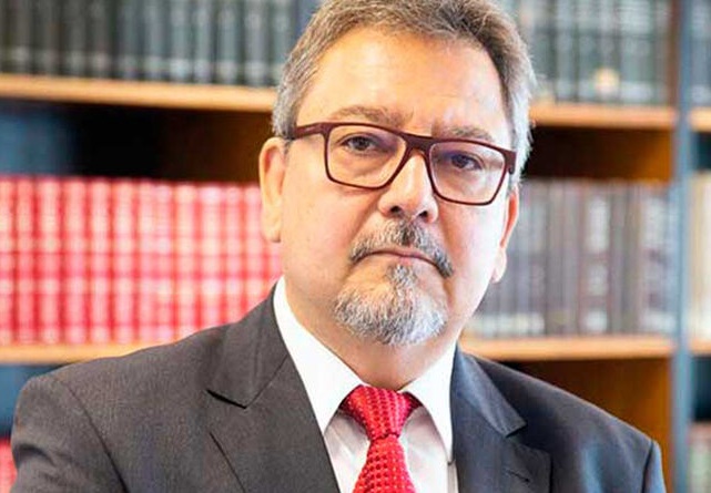 MP pede informações sobre irregularidades em contratos e exonerações no governo estadual