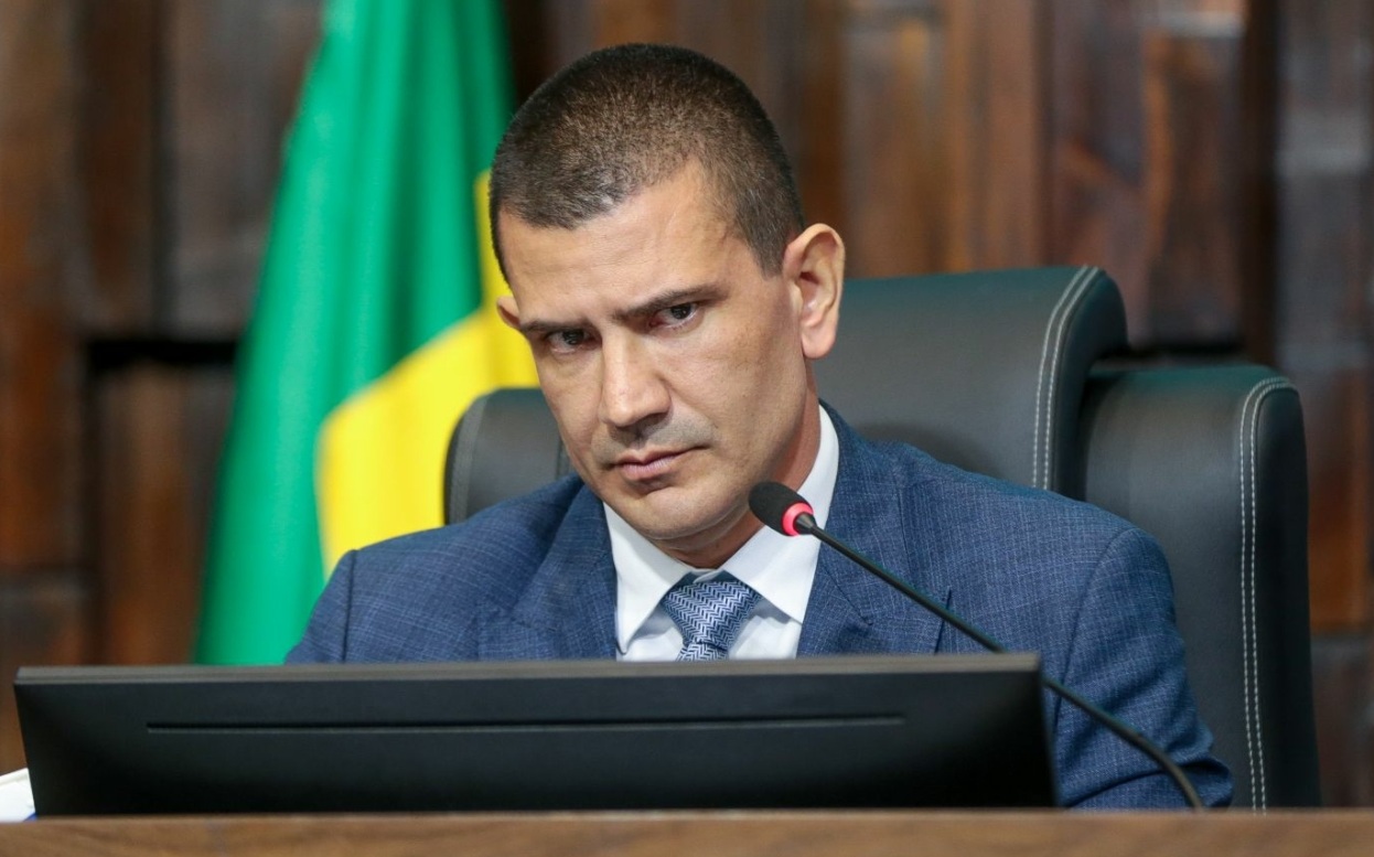 E a maré parece mesmo contra o PL de Douglas Ruas