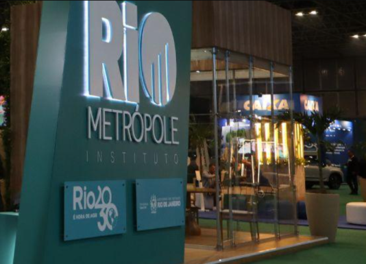 Pai de deputado do PL é considerado foragido: É um dos que tiveram prisão decretada por suposto esquema de corrupção no Instituto Rio Metrópole