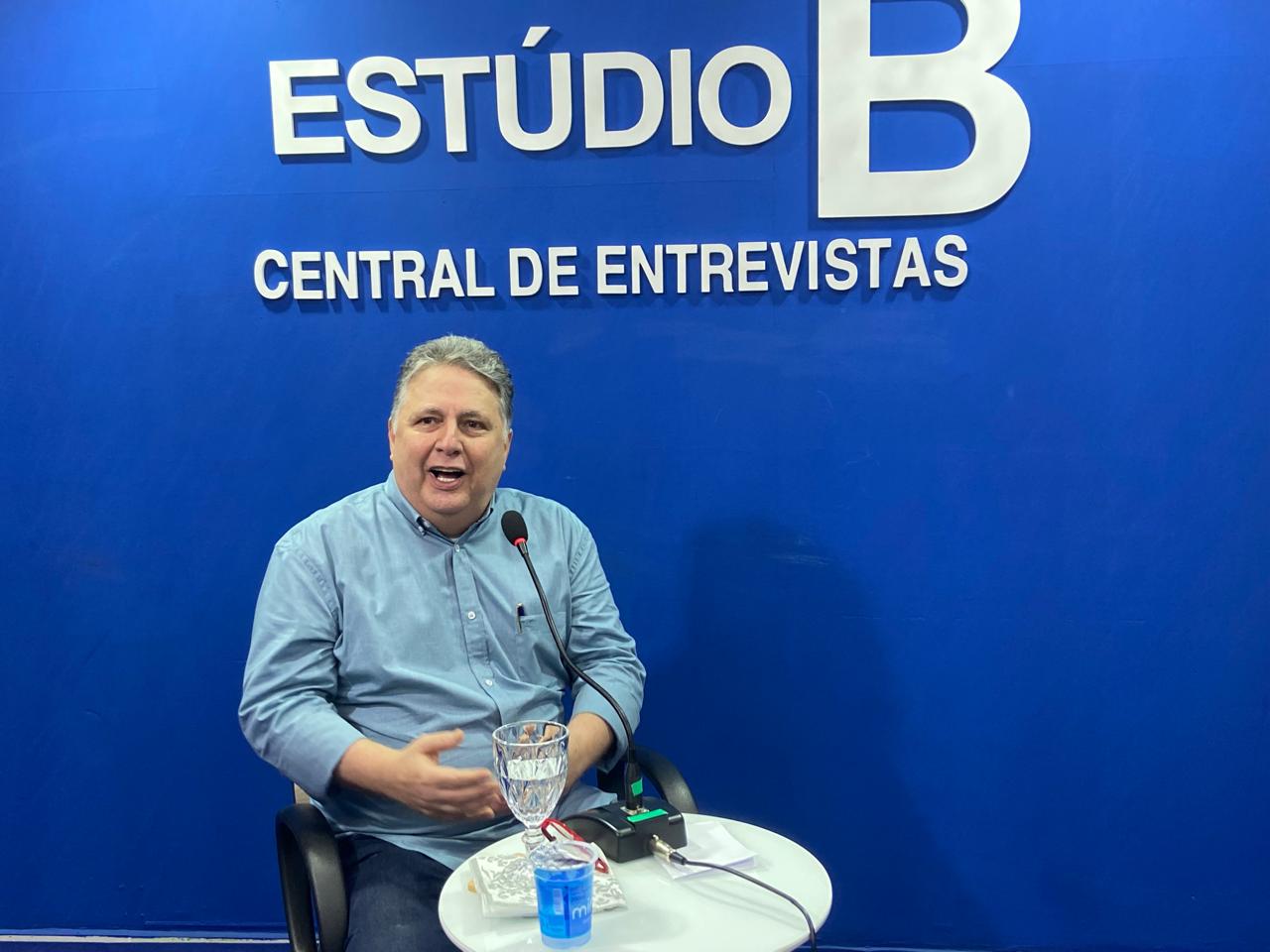 Candidatura de Garotinho é vista nos ambientes políticos como linha auxiliar para Douglas Ruas