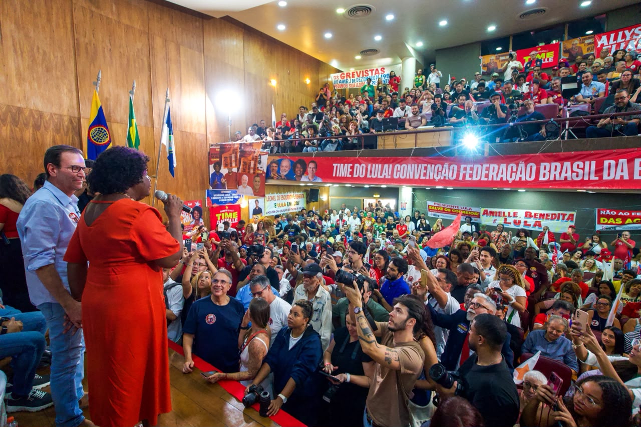 Unidade contra a extrema direita e reconstrução do estado dão o tom da convenção da Federação PT-PV-PcdoB no Rio