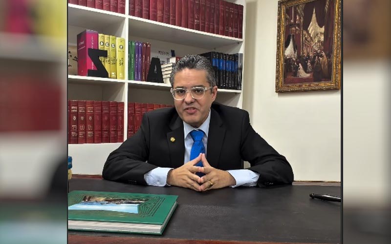 Novo vice de Garotinho é o motivo da saída de Travancas da defesa do candidato do Republicanos ao governo fluminense