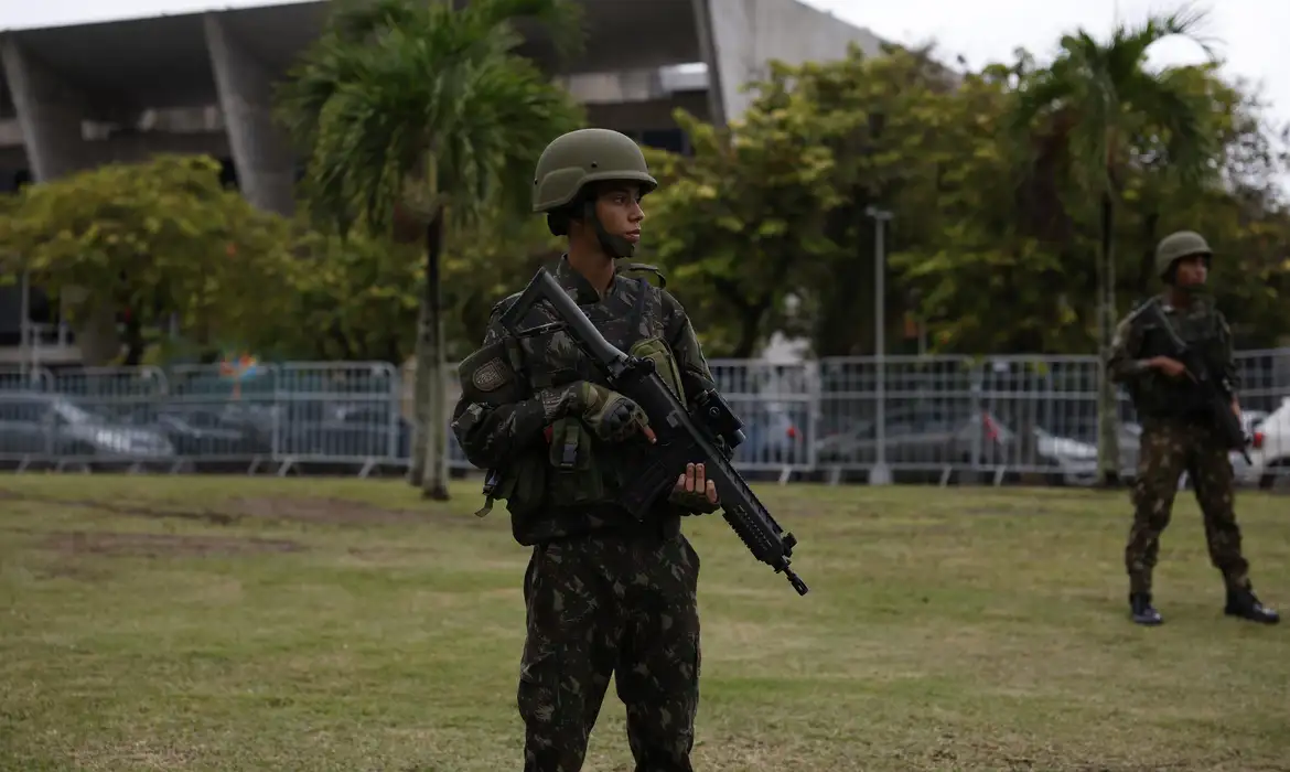 Tropas federais vão atuar em 11 municípios da Baixada durante as eleições