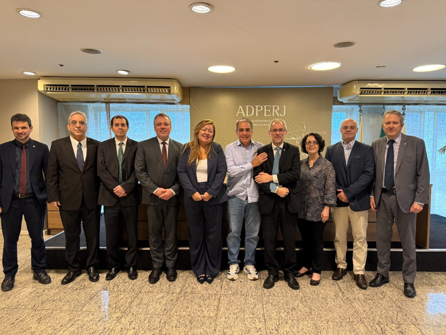 André Ceciliano se reúne com a ADPERJ para ouvir as demandas dos defensores públicos