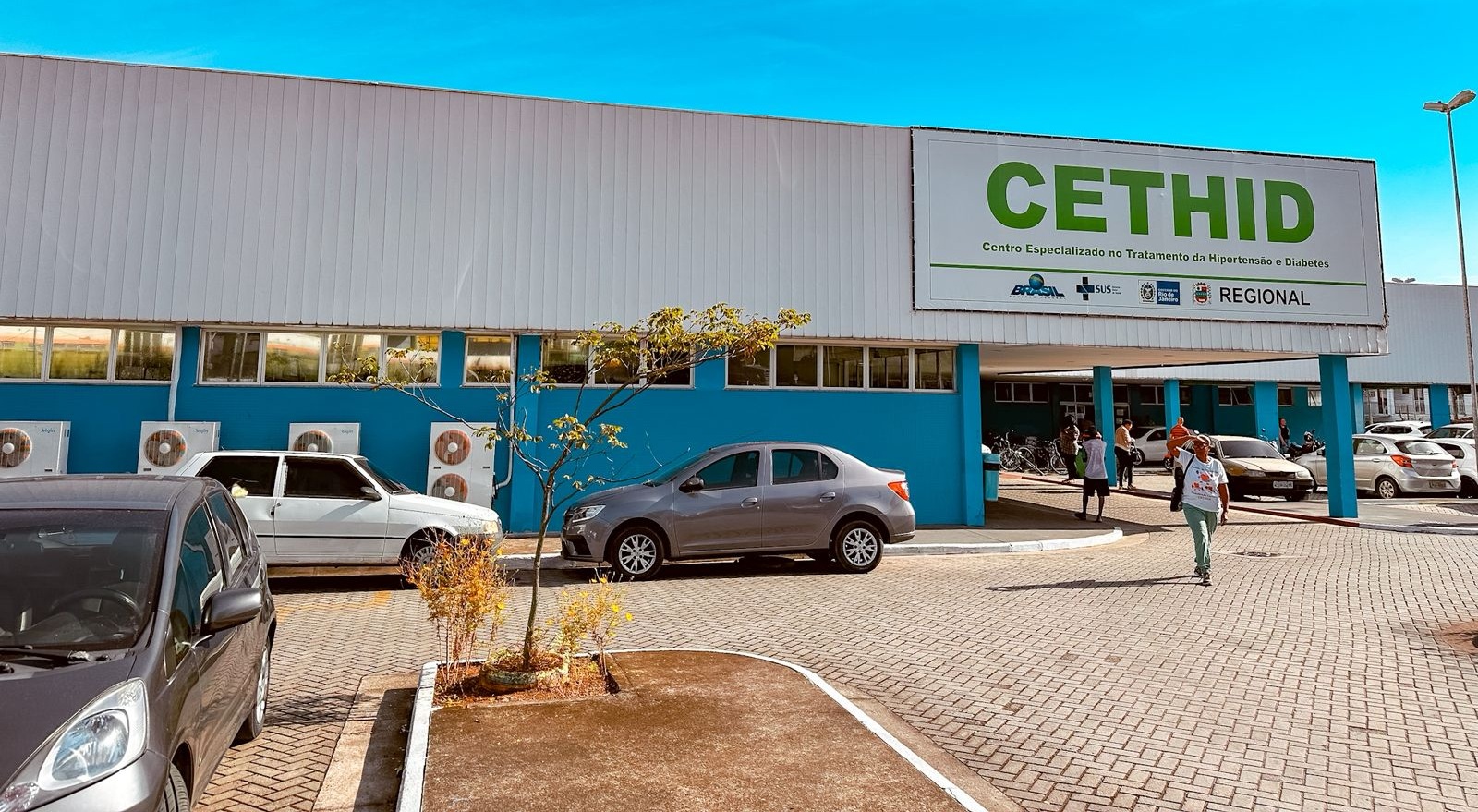 Marcar consultas e exames na rede de saúde de Queimados virou missão quase impossível
