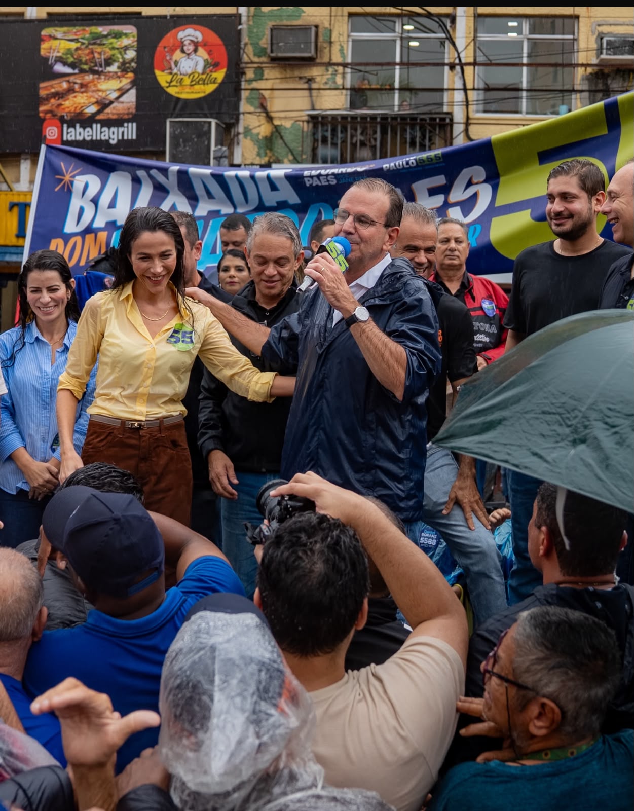 Prefeita de Belford Roxo desce do muro e declara apoio a Eduardo Paes