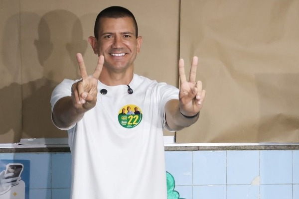 Retotalização de votos aponta Douglas Ruas como vencedor no primeiro turno para o governo do RJ