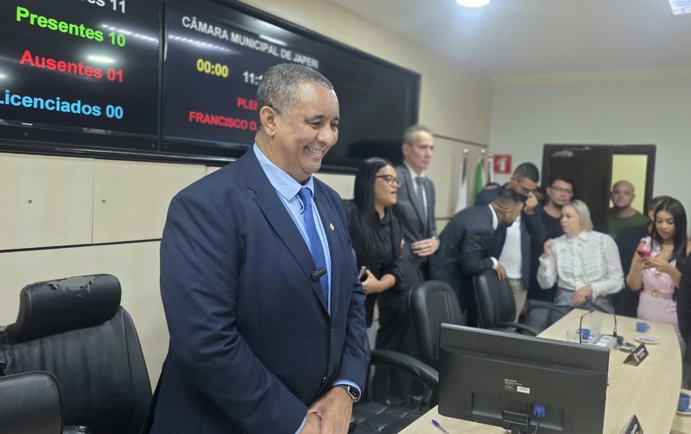 Vice assume governo em Japeri falando em independência e harmonia entre poderes